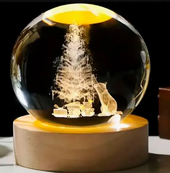 Декоративний Новорічний 3D нічник Кришталева Куля 8 см · Настільна лампа - світильник з 3D ефектом з новорічною тематикою - зображення 1